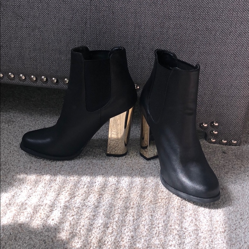 Black bootie with gold shiny block heel